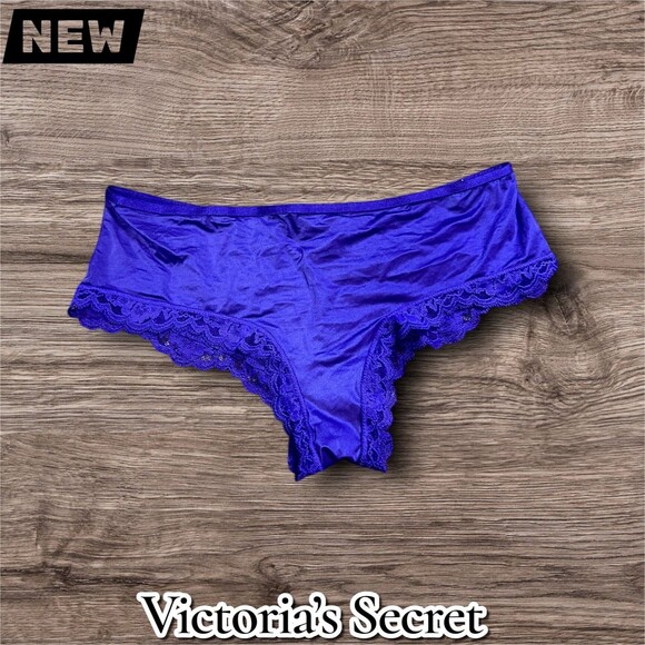 New NWT Victoria’s Secret Cheeky Panty – Vibrant Purple – Size Small - Picture 1 of 3